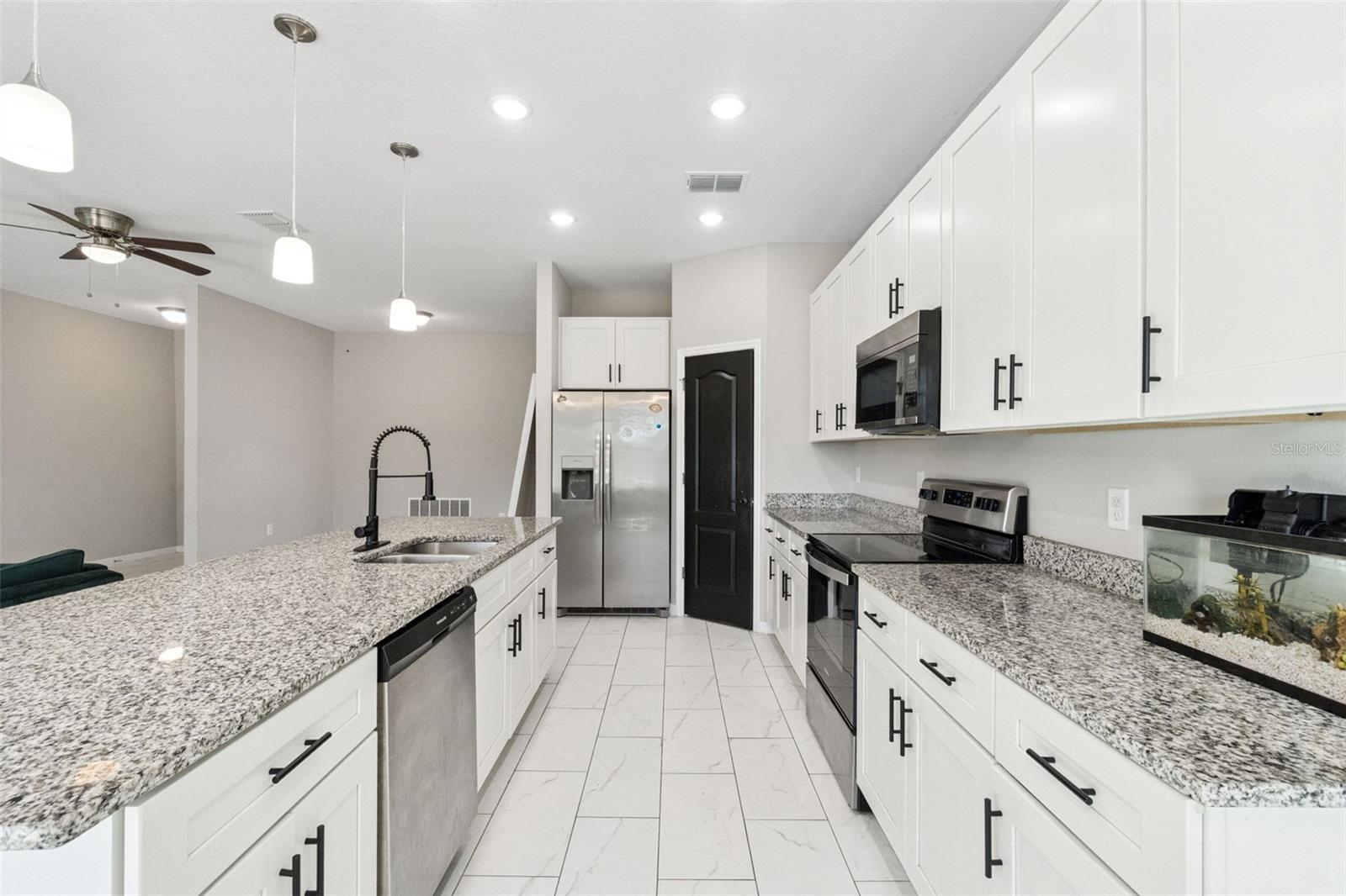 Image 6 of 20 For 611 Gazelle Drive