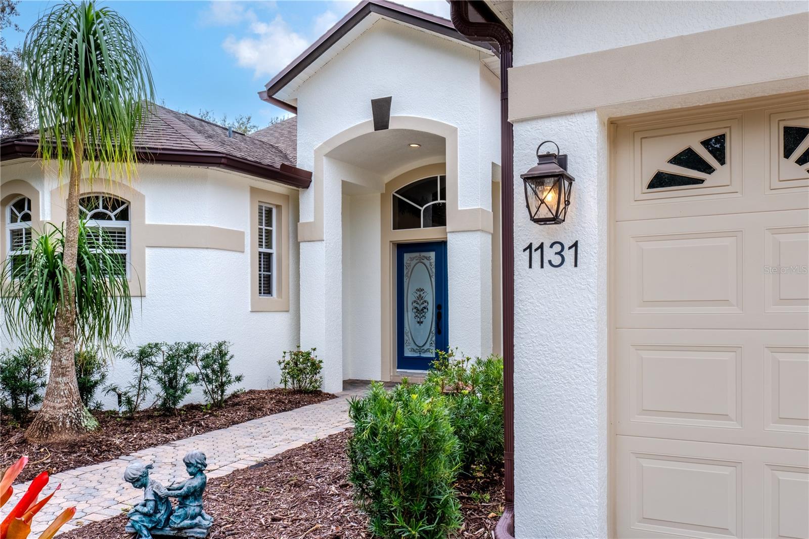 Image 11 of 85 For 1131 Pine Avenue