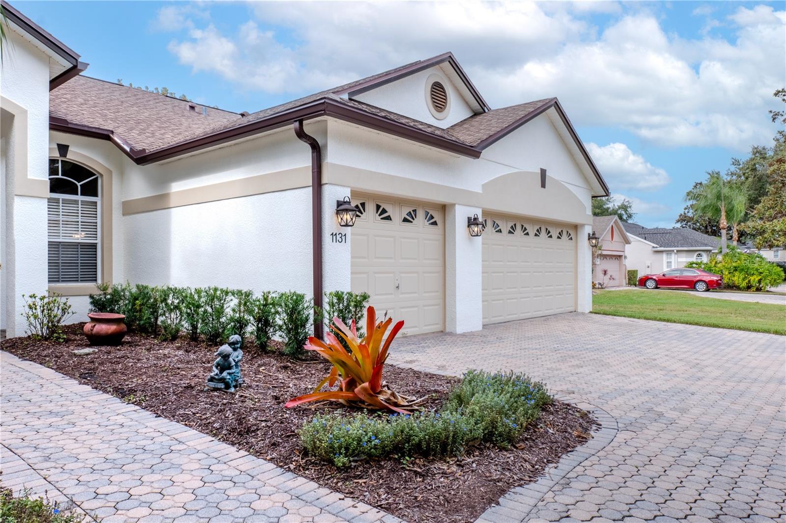 Image 13 of 85 For 1131 Pine Avenue