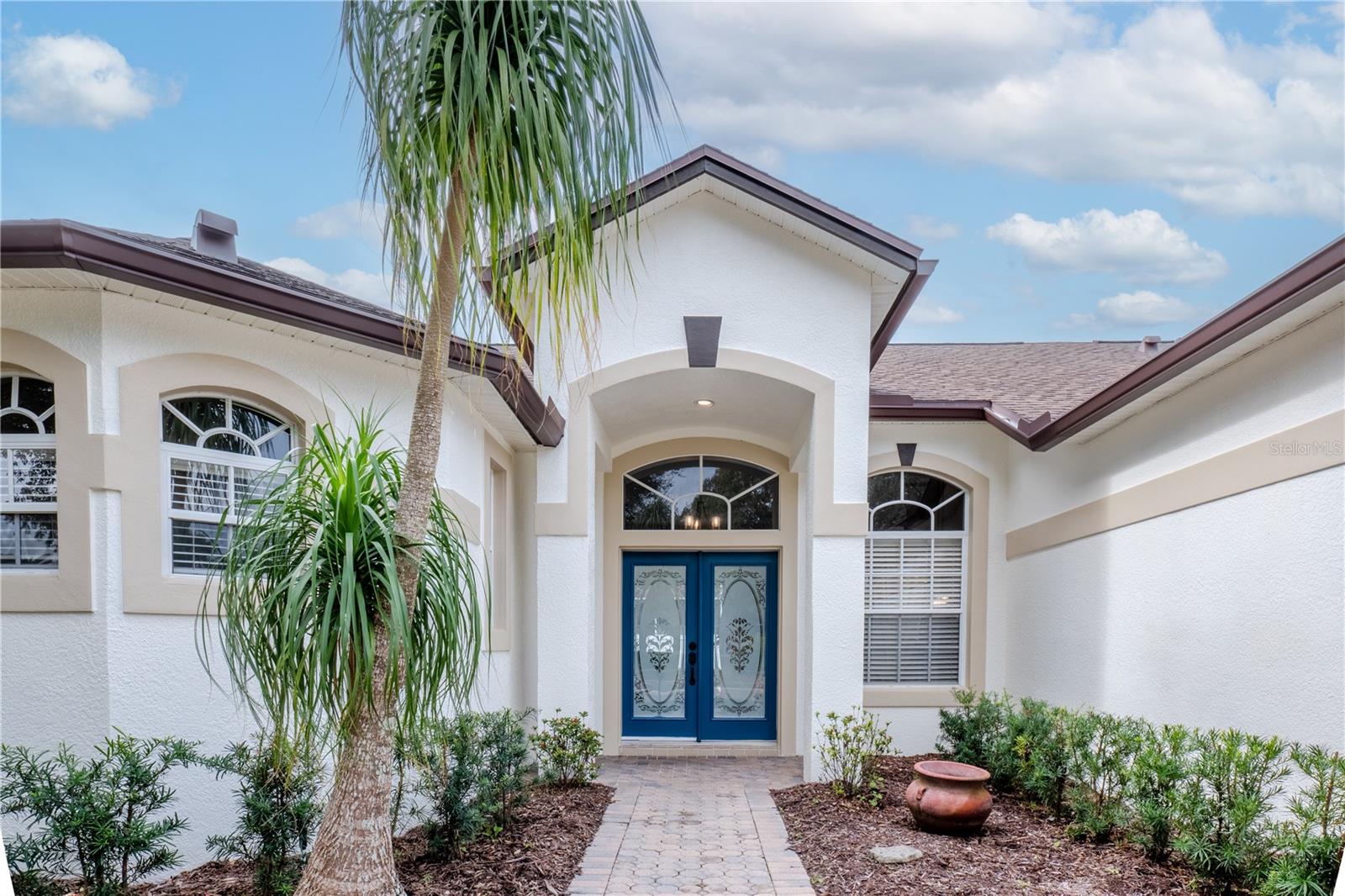 Image 14 of 85 For 1131 Pine Avenue