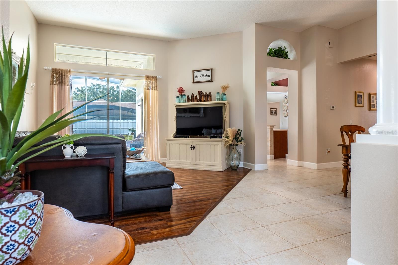 Image 15 of 85 For 1131 Pine Avenue