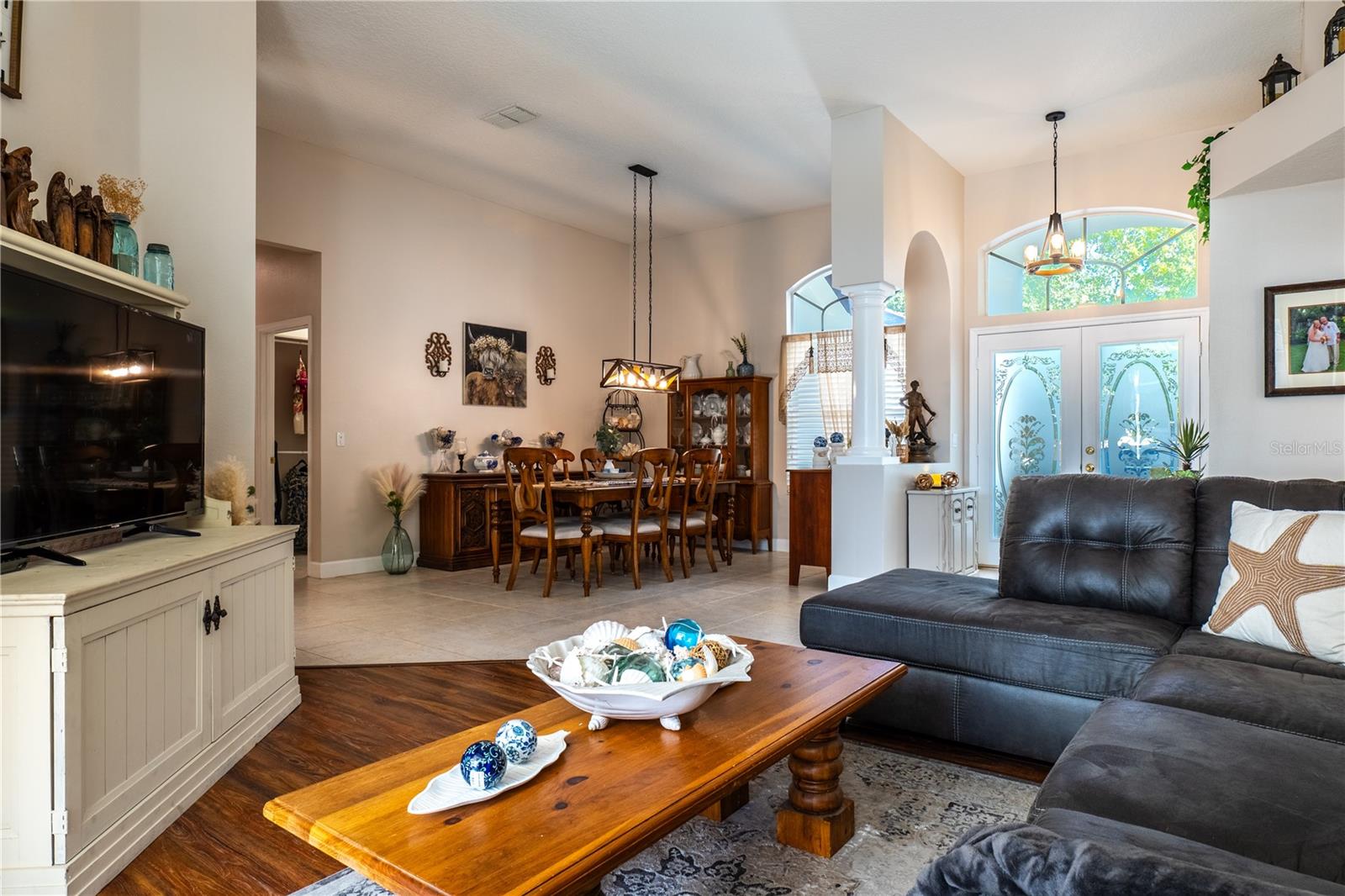 Image 16 of 85 For 1131 Pine Avenue