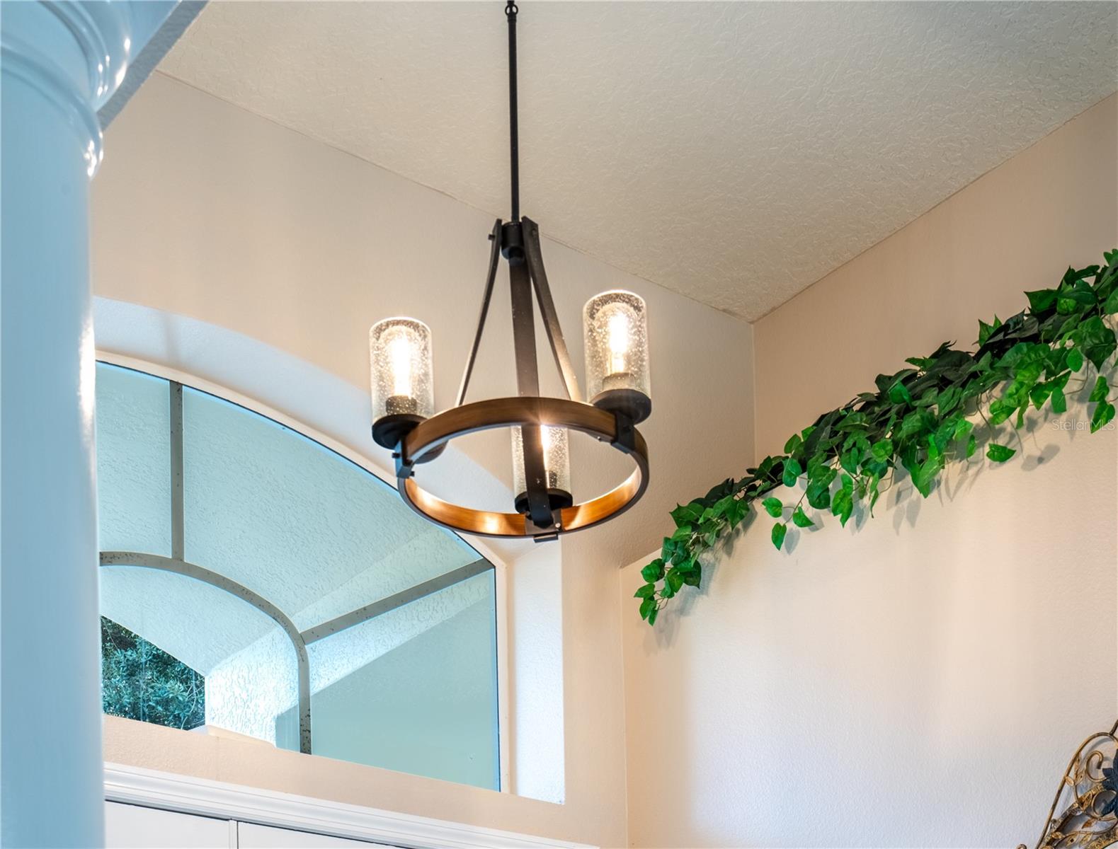 Image 21 of 85 For 1131 Pine Avenue