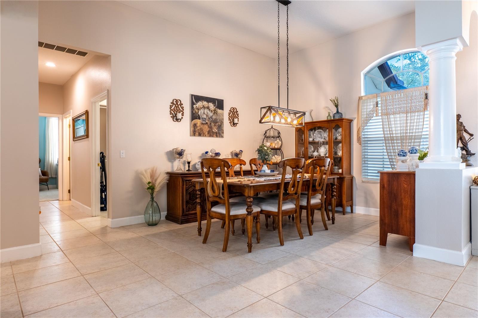 Image 23 of 85 For 1131 Pine Avenue