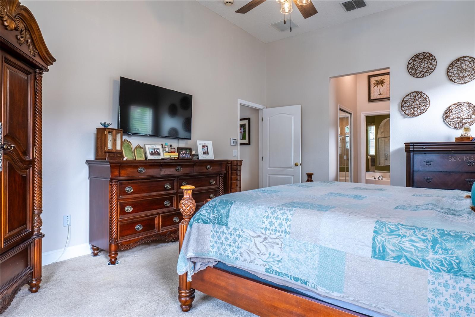 Image 26 of 85 For 1131 Pine Avenue