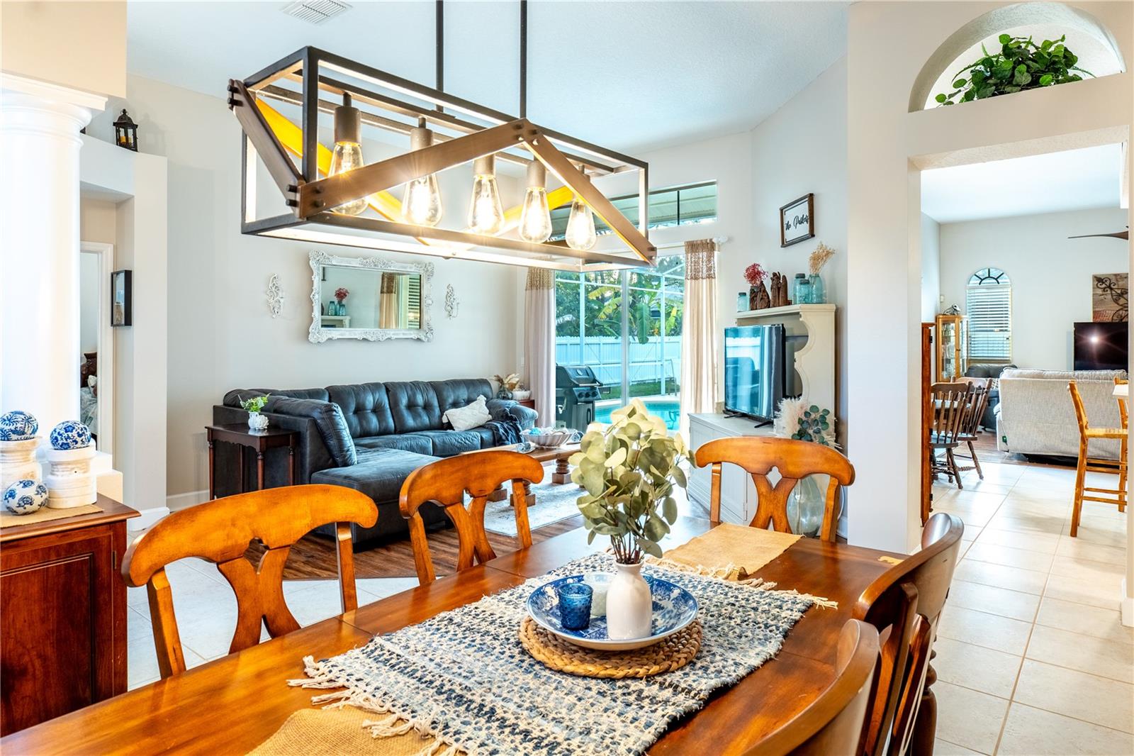 Image 42 of 85 For 1131 Pine Avenue