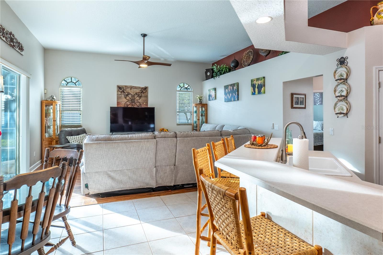 Image 43 of 85 For 1131 Pine Avenue