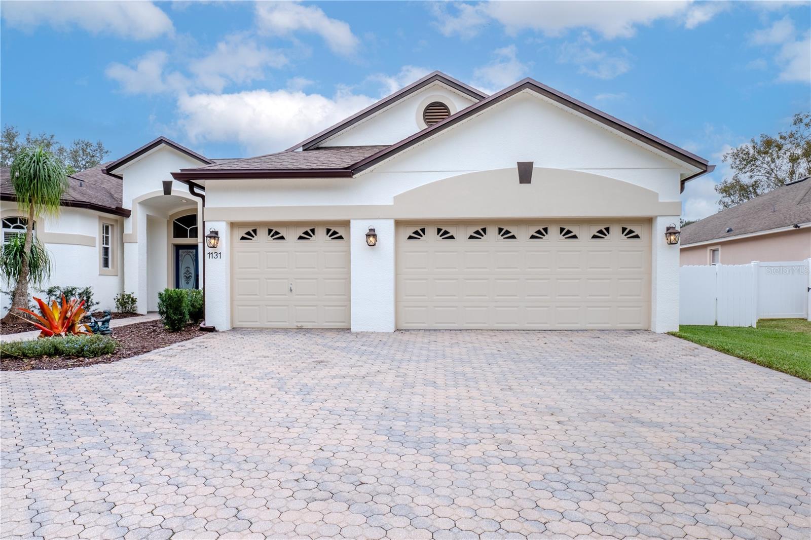 Image 6 of 85 For 1131 Pine Avenue