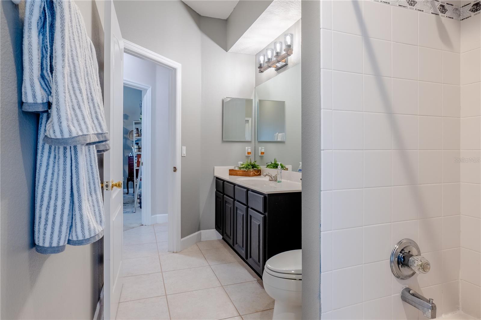 Image 64 of 85 For 1131 Pine Avenue