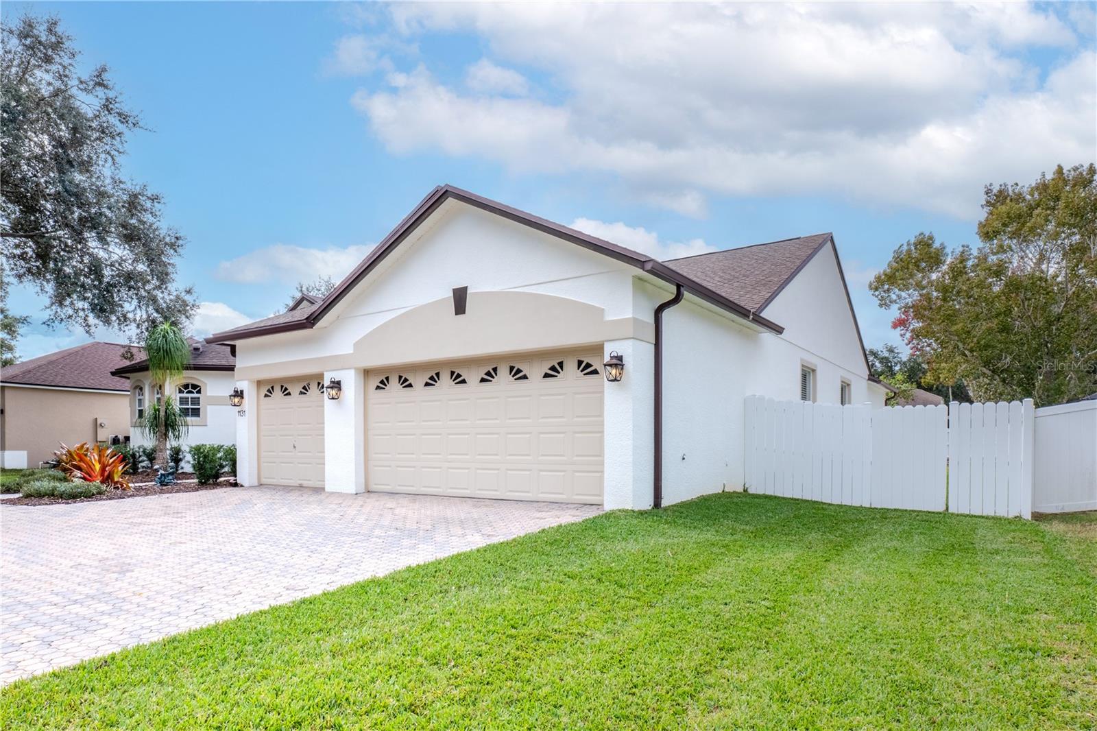 Image 7 of 85 For 1131 Pine Avenue