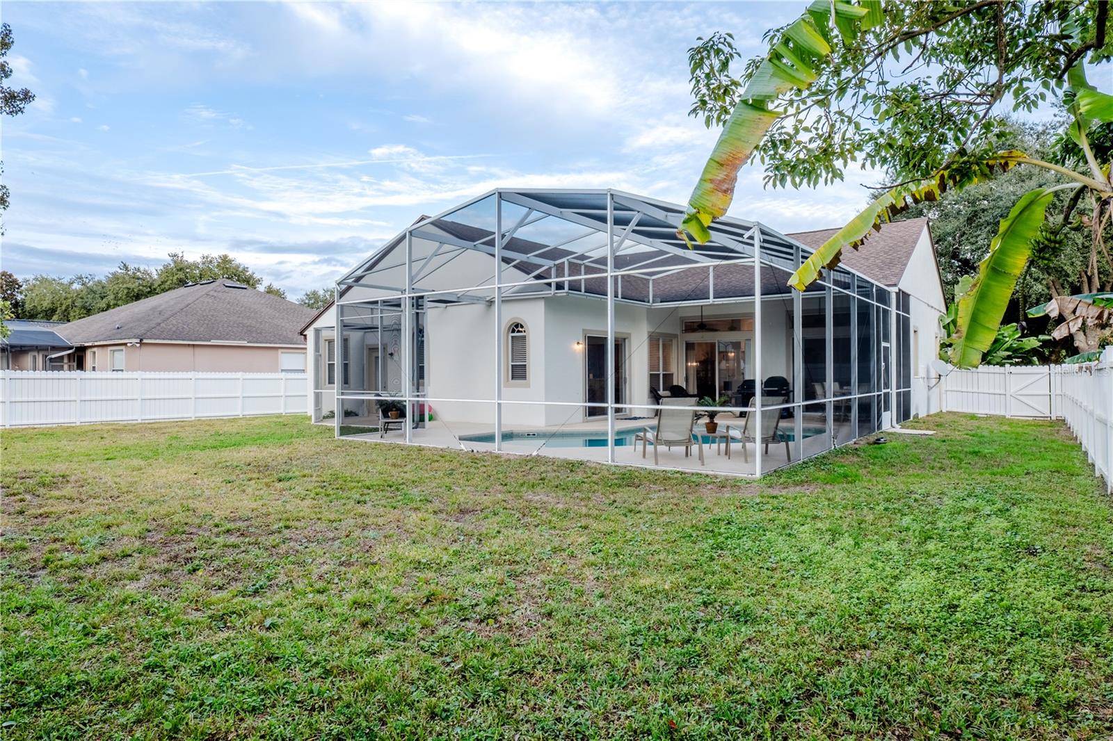 Image 80 of 85 For 1131 Pine Avenue