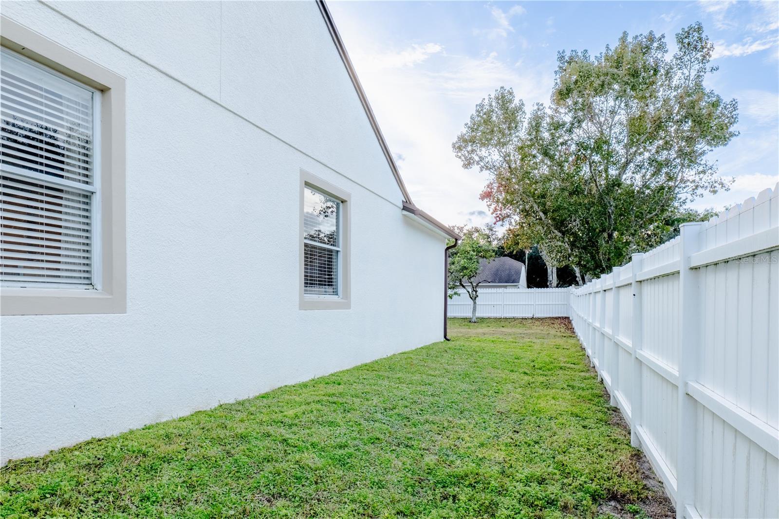 Image 84 of 85 For 1131 Pine Avenue