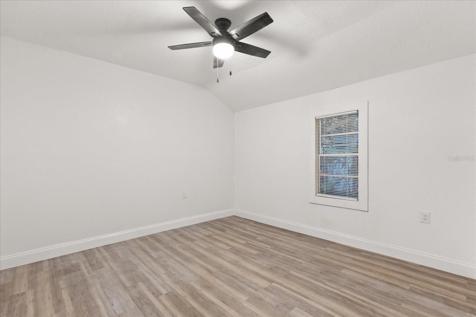 Image 11 of 23 For 14317 10th Street