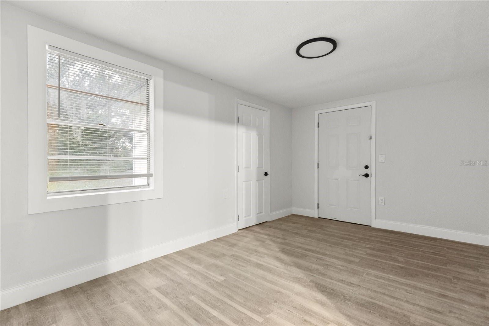 Image 13 of 23 For 14317 10th Street