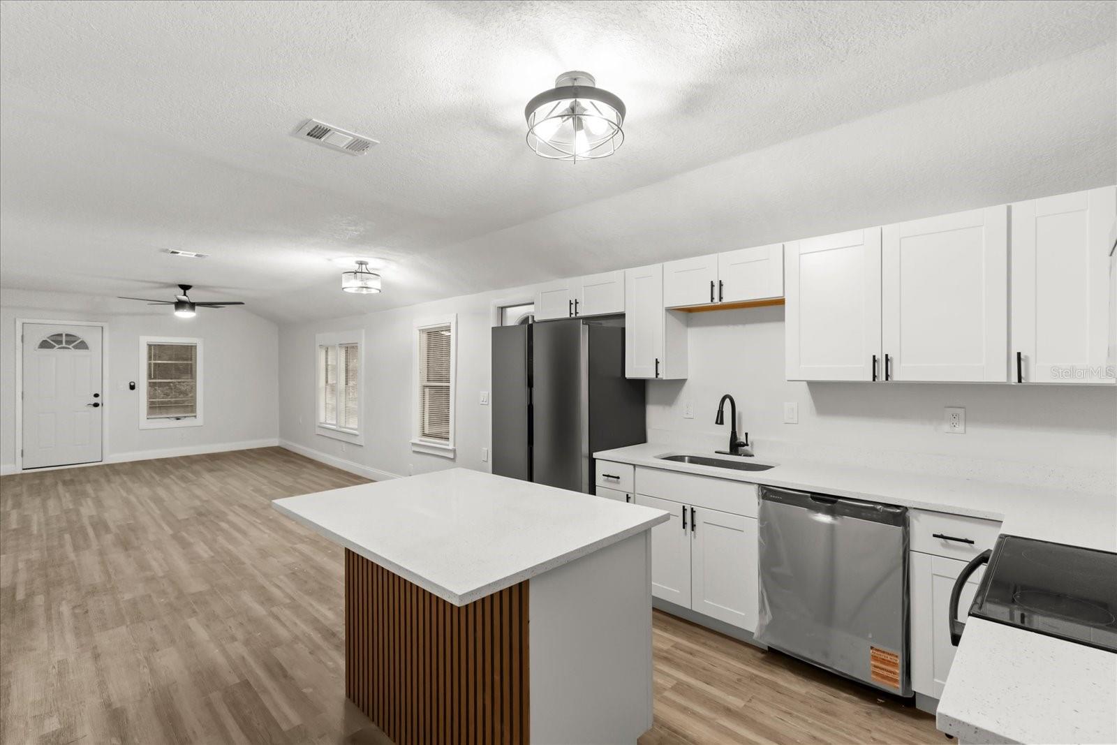 Image 5 of 23 For 14317 10th Street