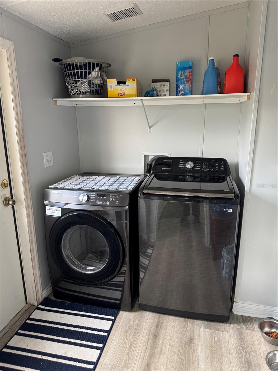 Image 9 of 51 For 18806 Monroe Avenue