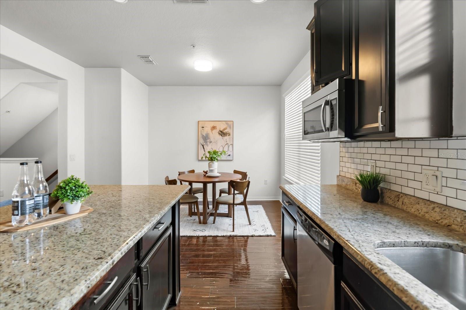 Image 13 of 28 For 2058 Prospect Avenue