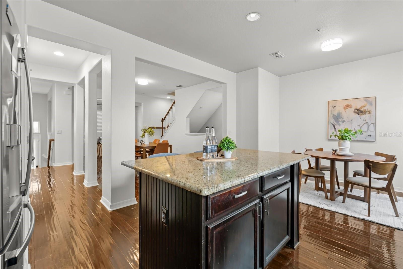 Image 14 of 28 For 2058 Prospect Avenue