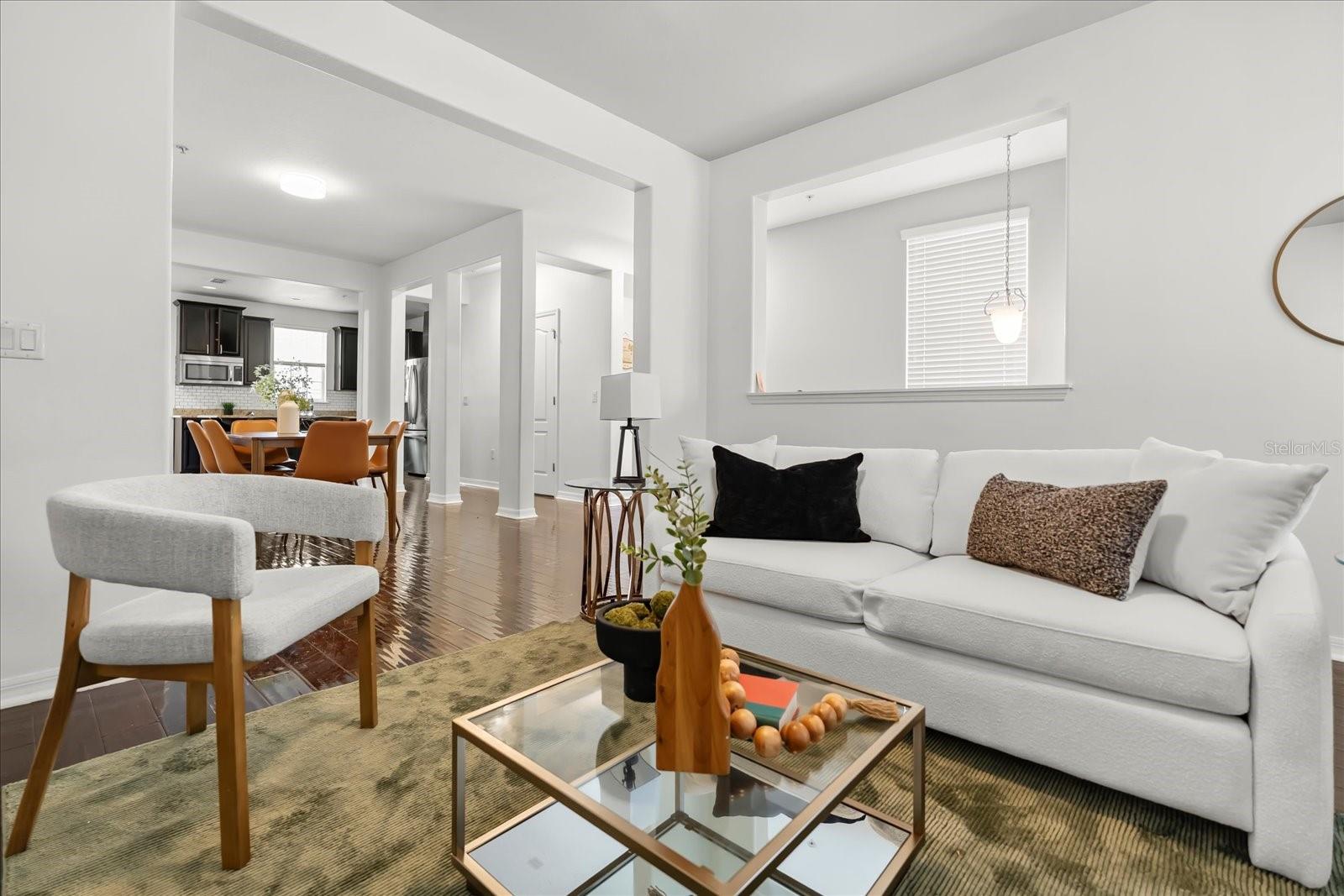 Image 5 of 28 For 2058 Prospect Avenue