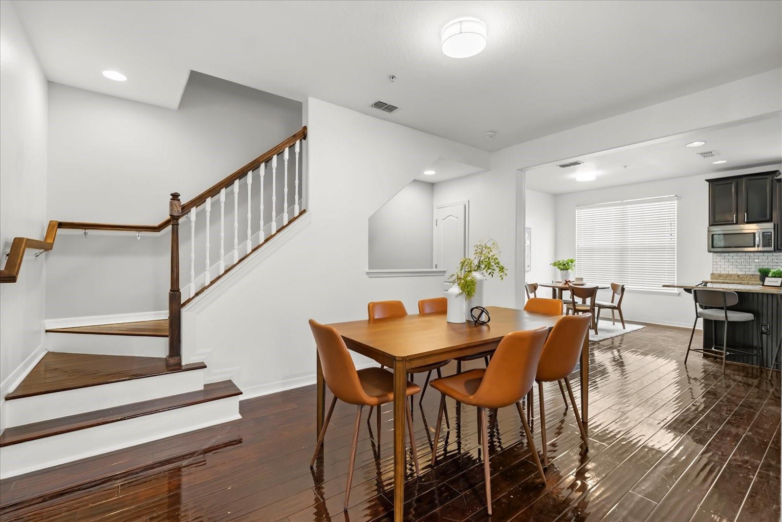 Image 6 of 28 For 2058 Prospect Avenue