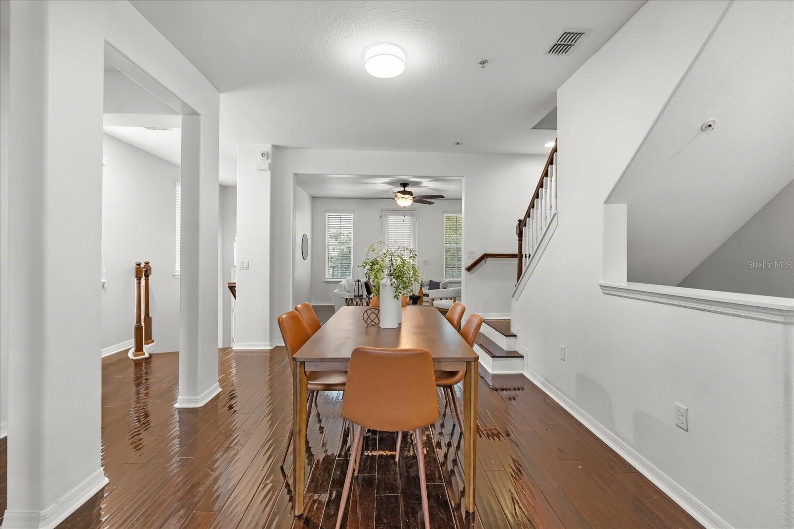 Image 7 of 28 For 2058 Prospect Avenue