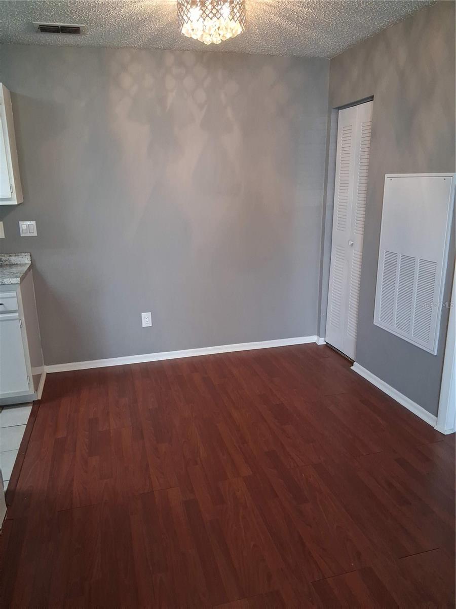 Image 4 of 20 For 2561 Grassy Point Drive 109