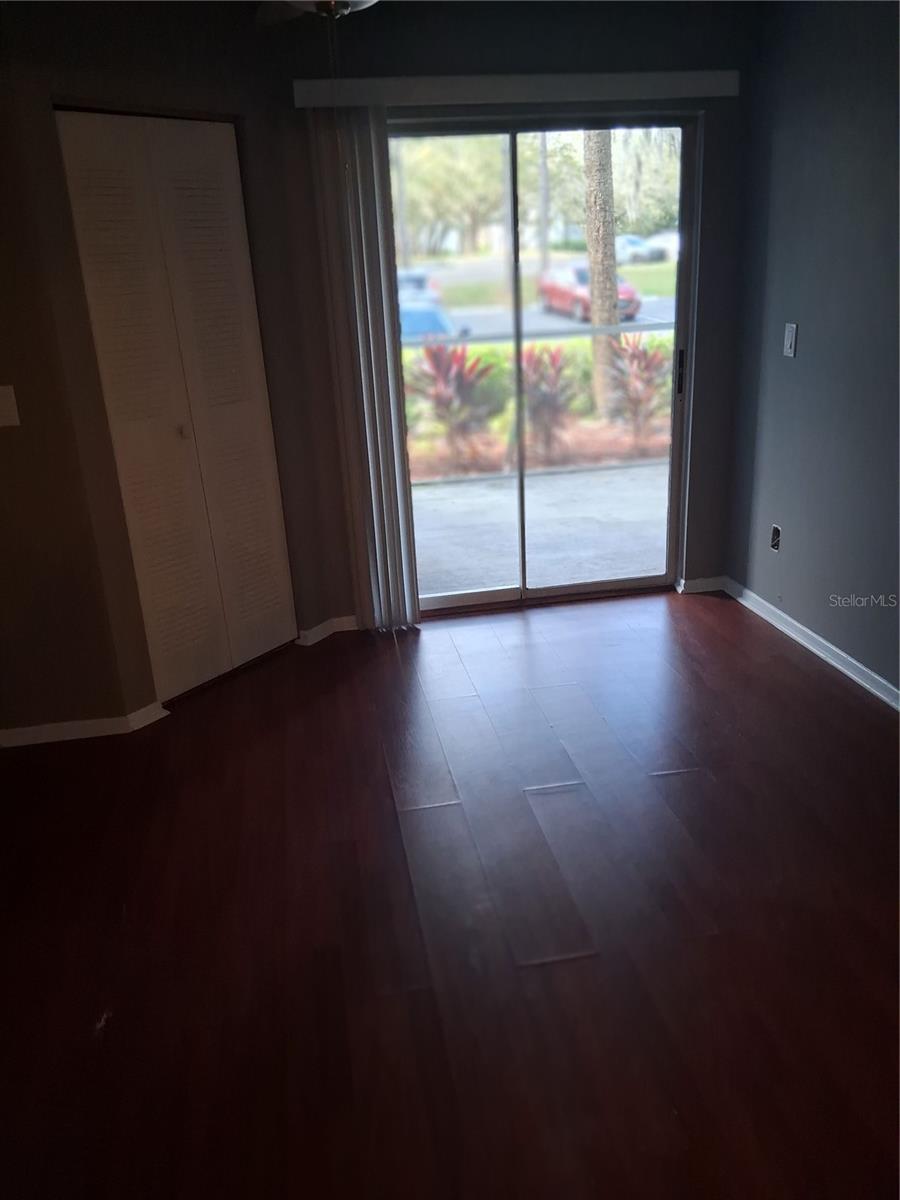 Image 5 of 20 For 2561 Grassy Point Drive 109