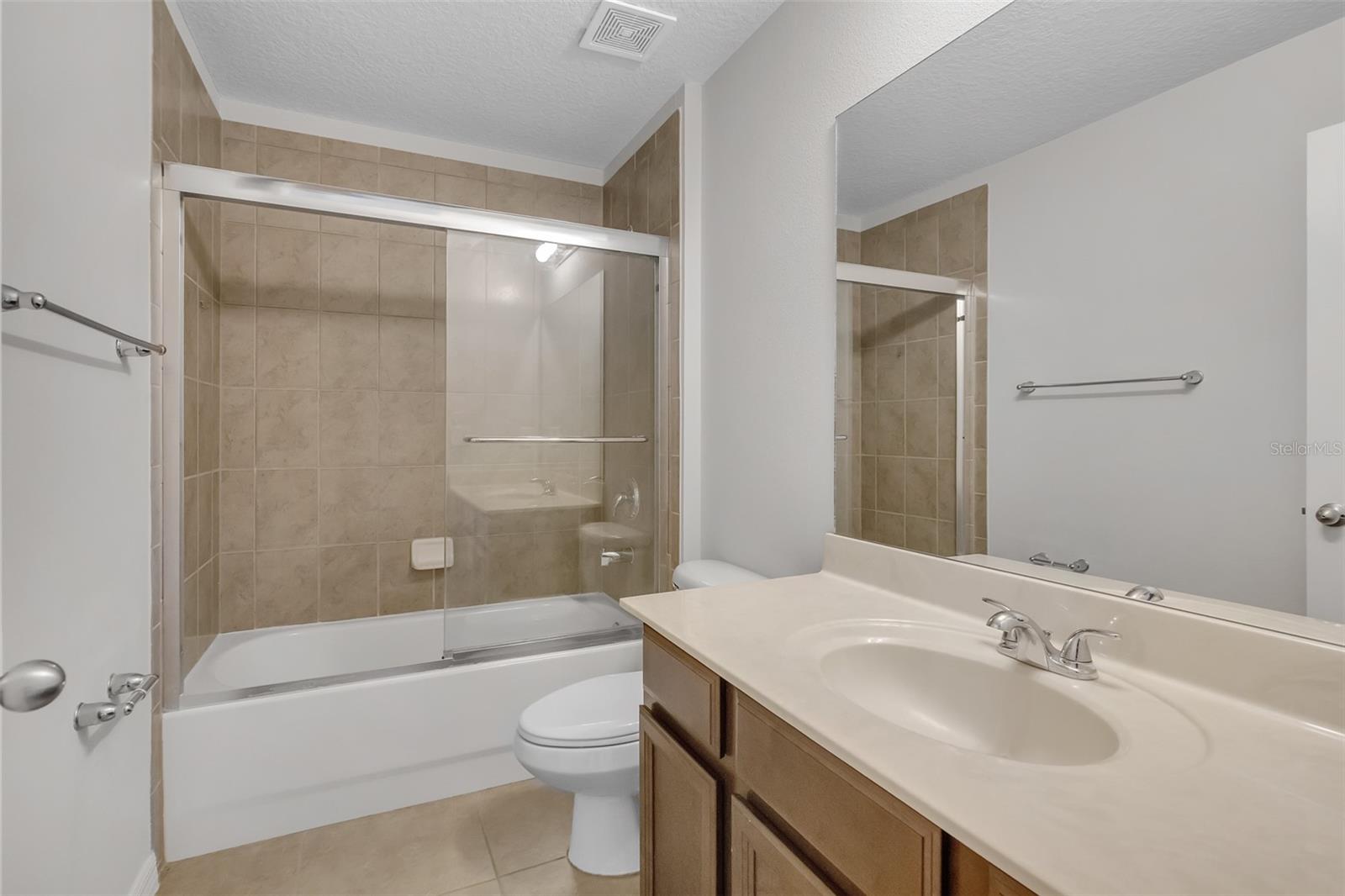 Image 14 of 30 For 604 Bending Oak Trail