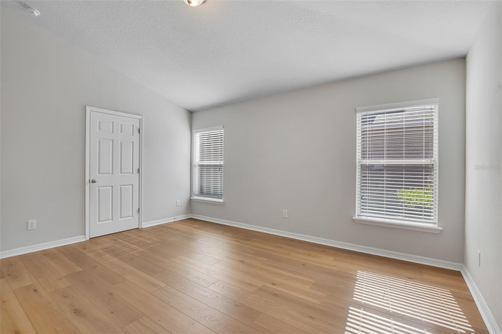 Image 16 of 30 For 604 Bending Oak Trail