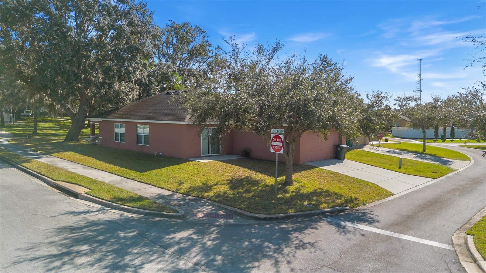 Image 24 of 30 For 604 Bending Oak Trail