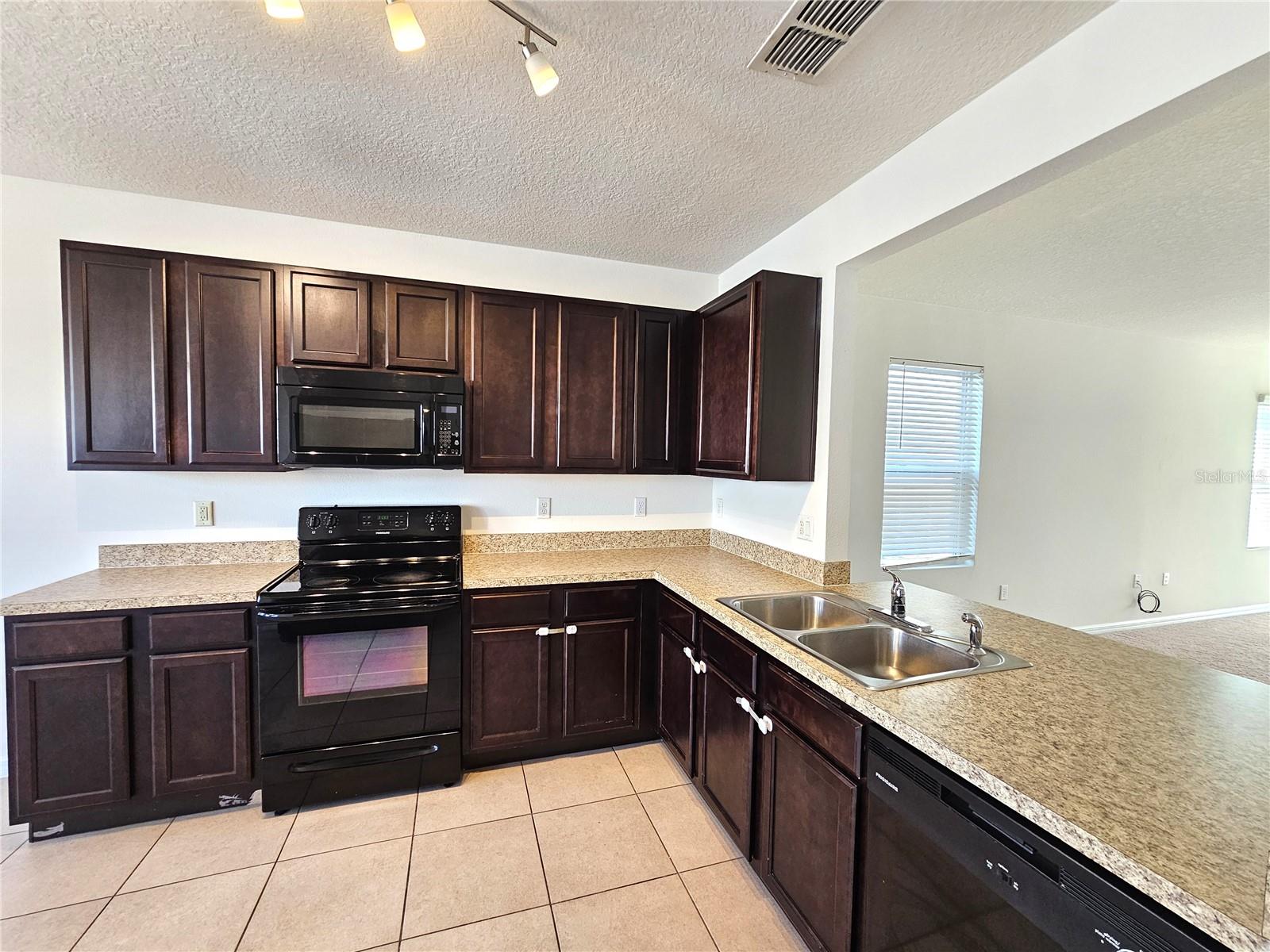 Image 5 of 22 For 254 Nova Drive