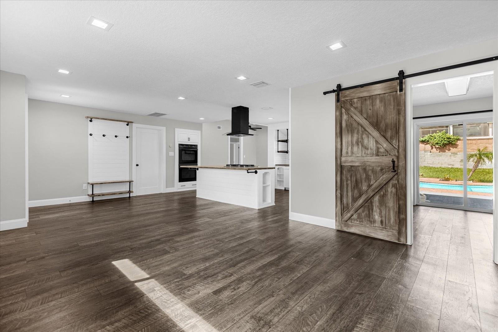 Image 7 of 17 For 8756 Granada Boulevard