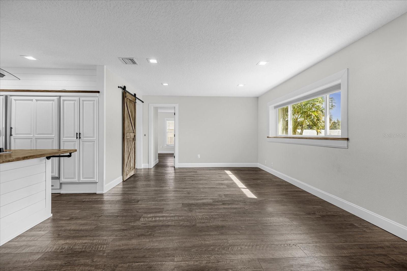 Image 8 of 17 For 8756 Granada Boulevard