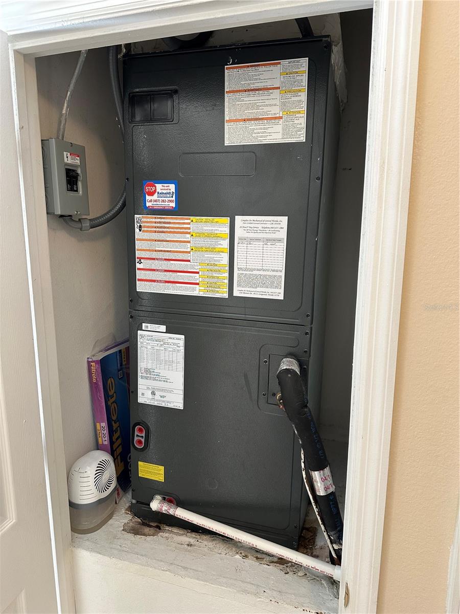 Image 36 of 74 For 632 Heron Bay Drive