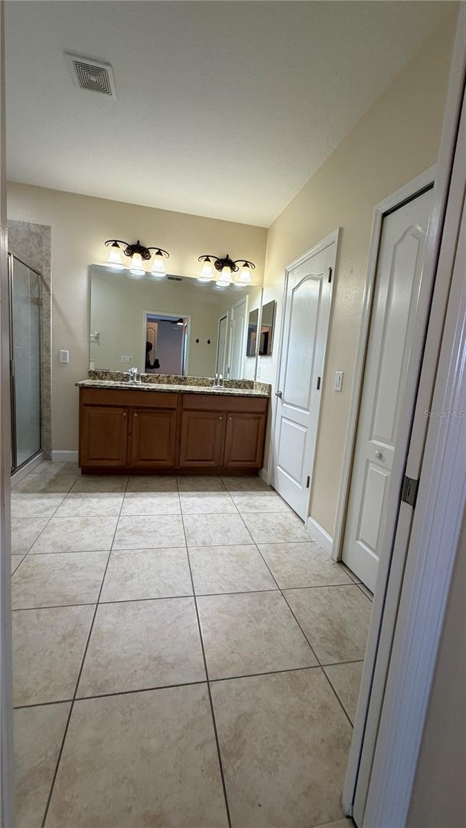 Image 10 of 42 For 1020 Glenraven Lane