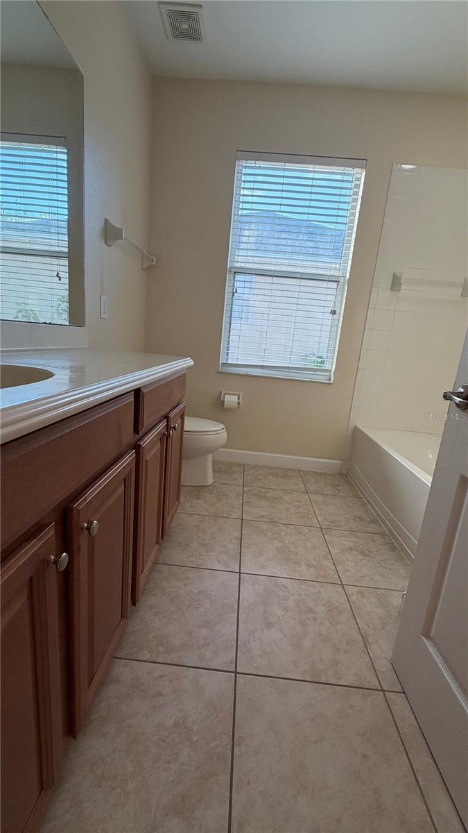 Image 23 of 42 For 1020 Glenraven Lane