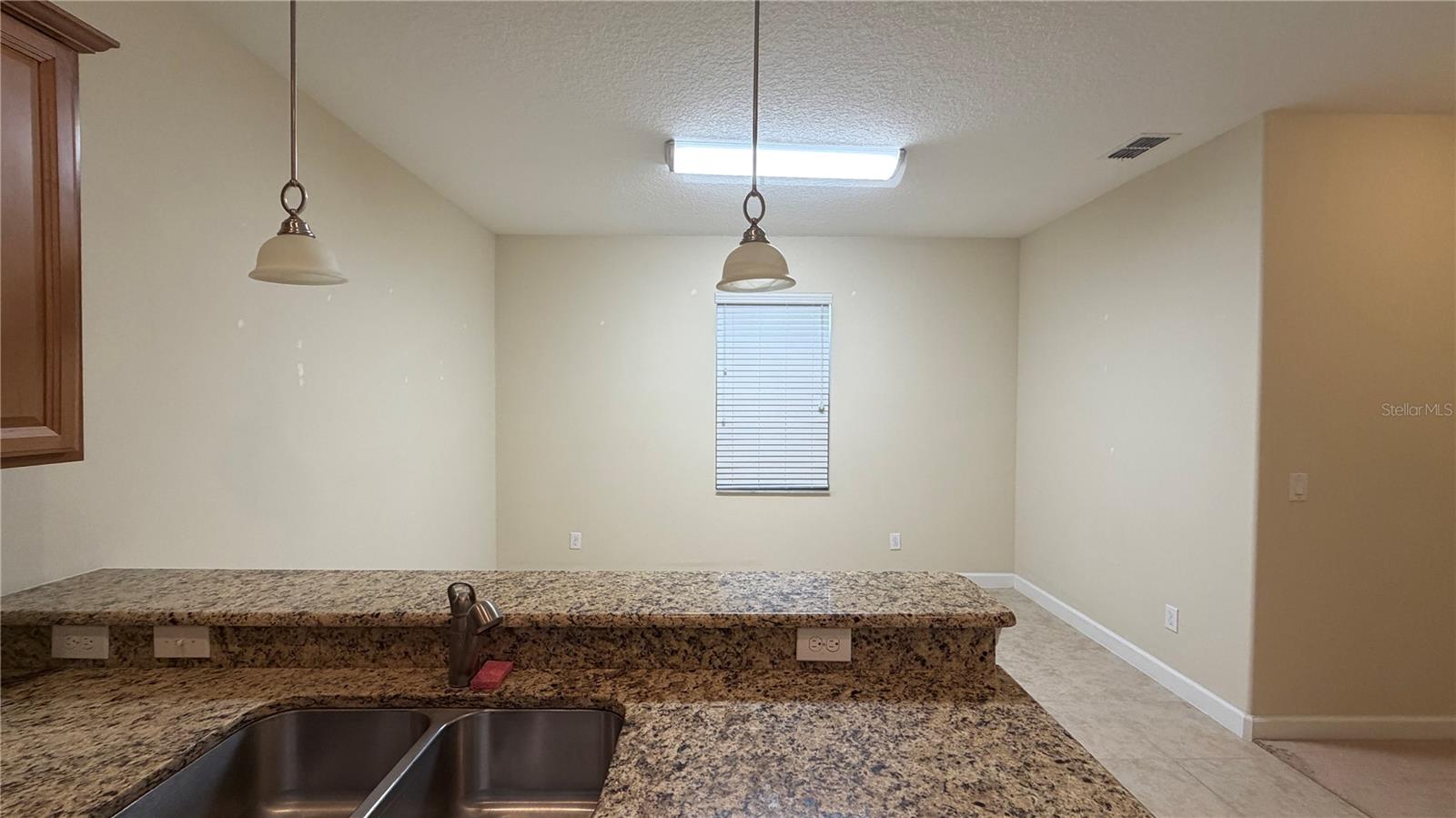 Image 35 of 42 For 1020 Glenraven Lane