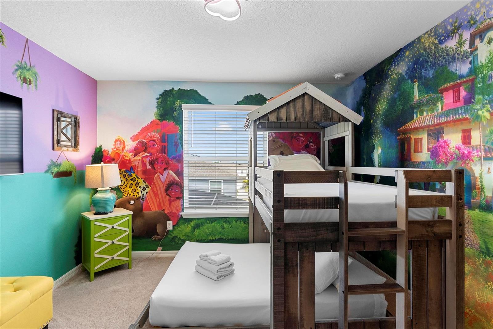 Image 41 of 63 For 3413 Lilac  