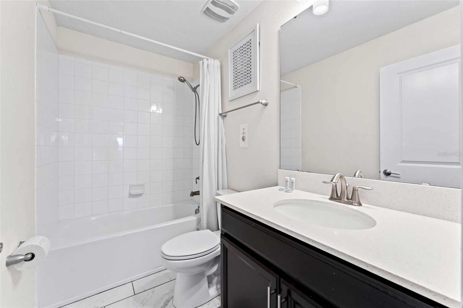 Image 30 of 53 For 2933 Fable Street