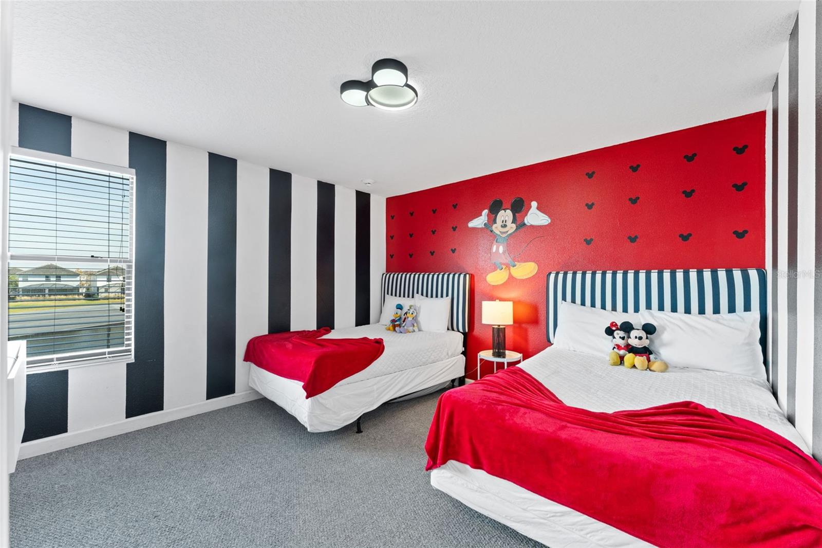 Image 34 of 53 For 2933 Fable Street