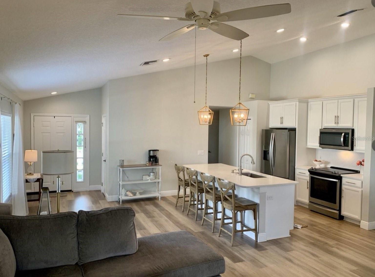 Image 4 of 32 For 17403 Summer Oak Lane