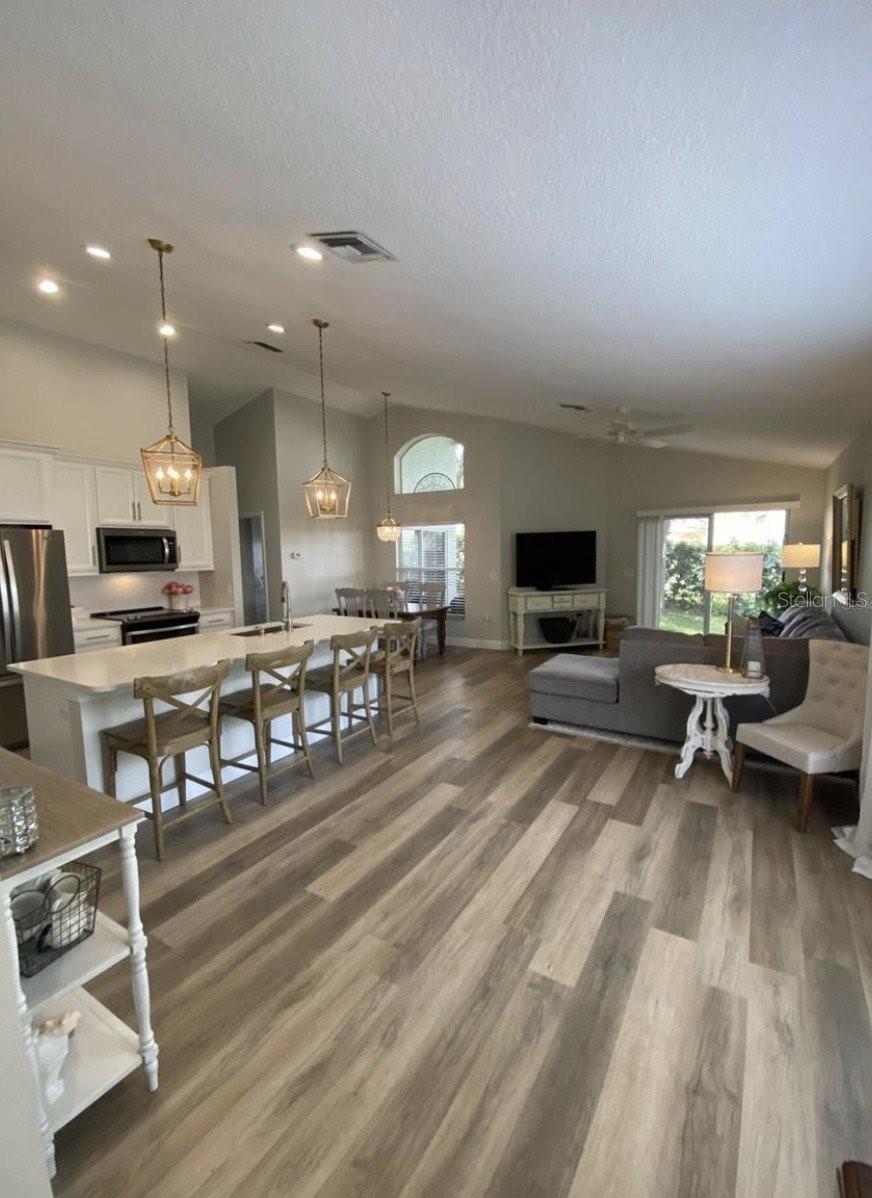 Image 5 of 32 For 17403 Summer Oak Lane