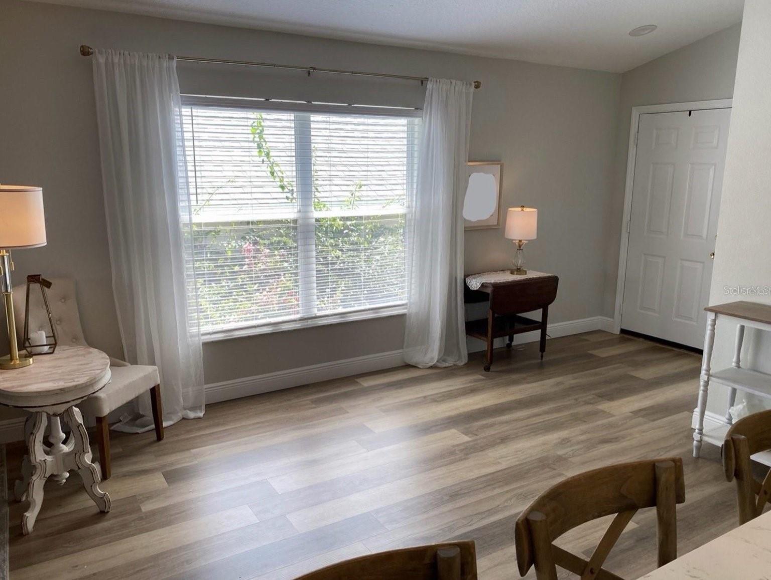 Image 8 of 32 For 17403 Summer Oak Lane