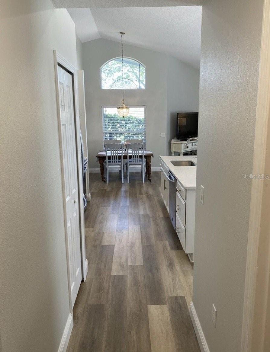 Image 9 of 32 For 17403 Summer Oak Lane