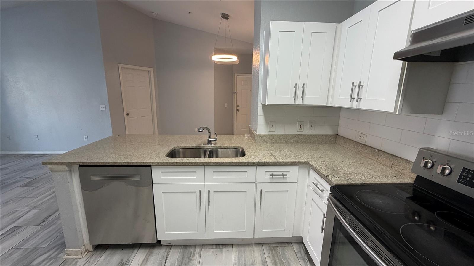 Image 7 of 25 For 2537 Maitland Crossing Way 3