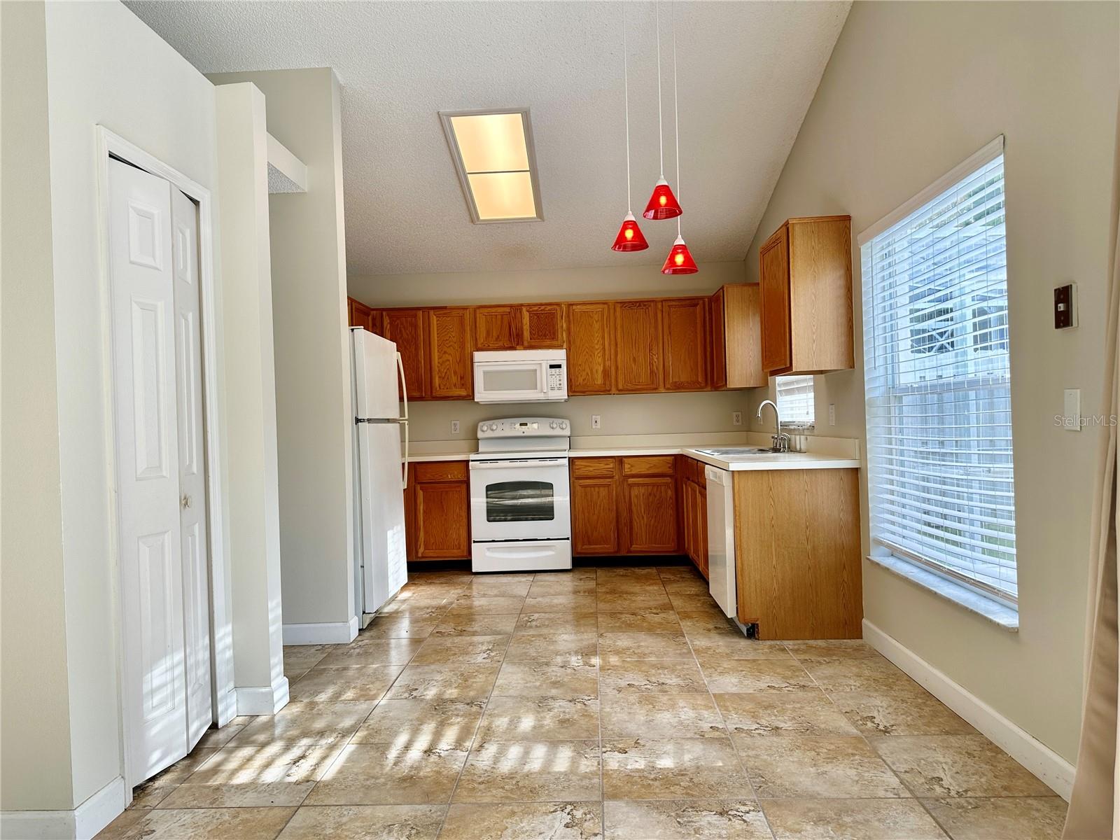 Image 15 of 52 For 13322 Heron Cove Drive