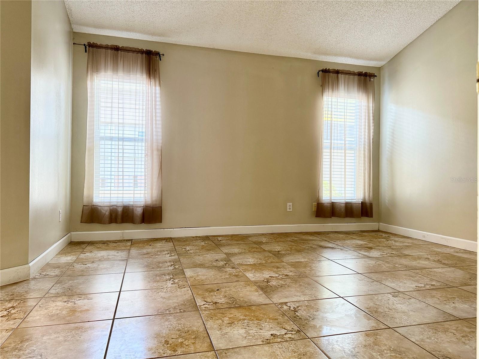 Image 17 of 52 For 13322 Heron Cove Drive