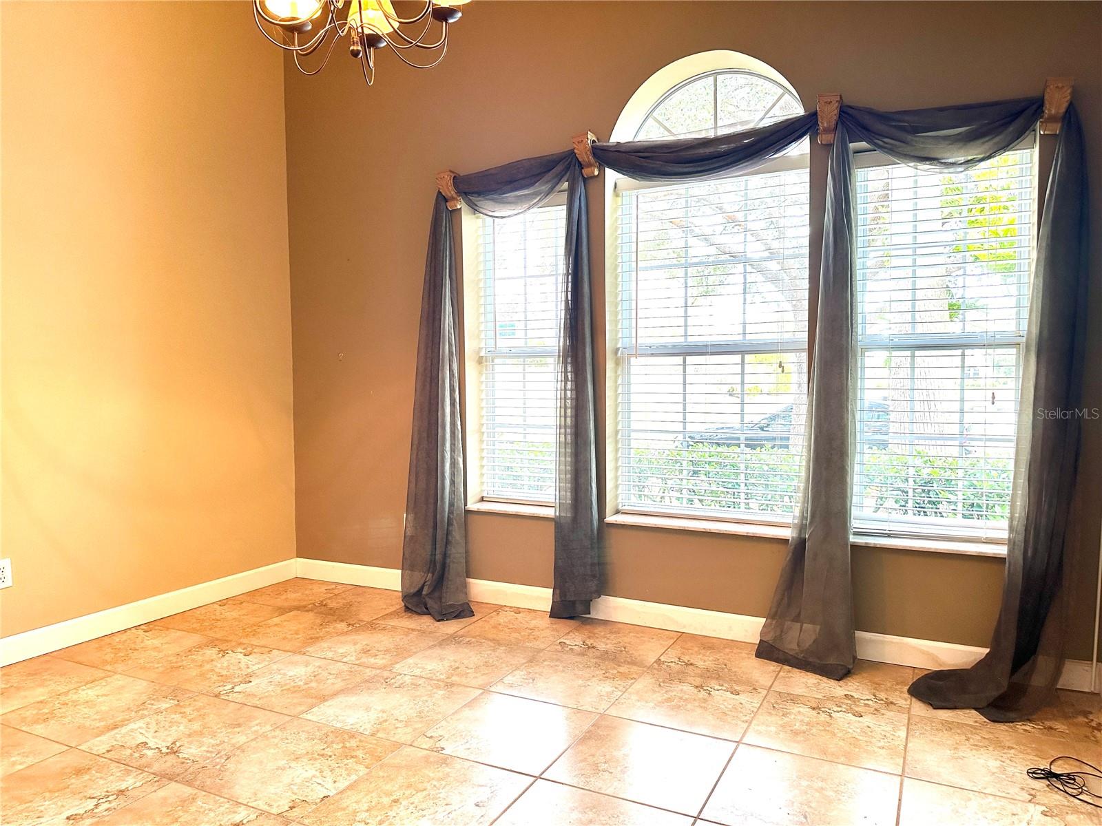 Image 20 of 52 For 13322 Heron Cove Drive