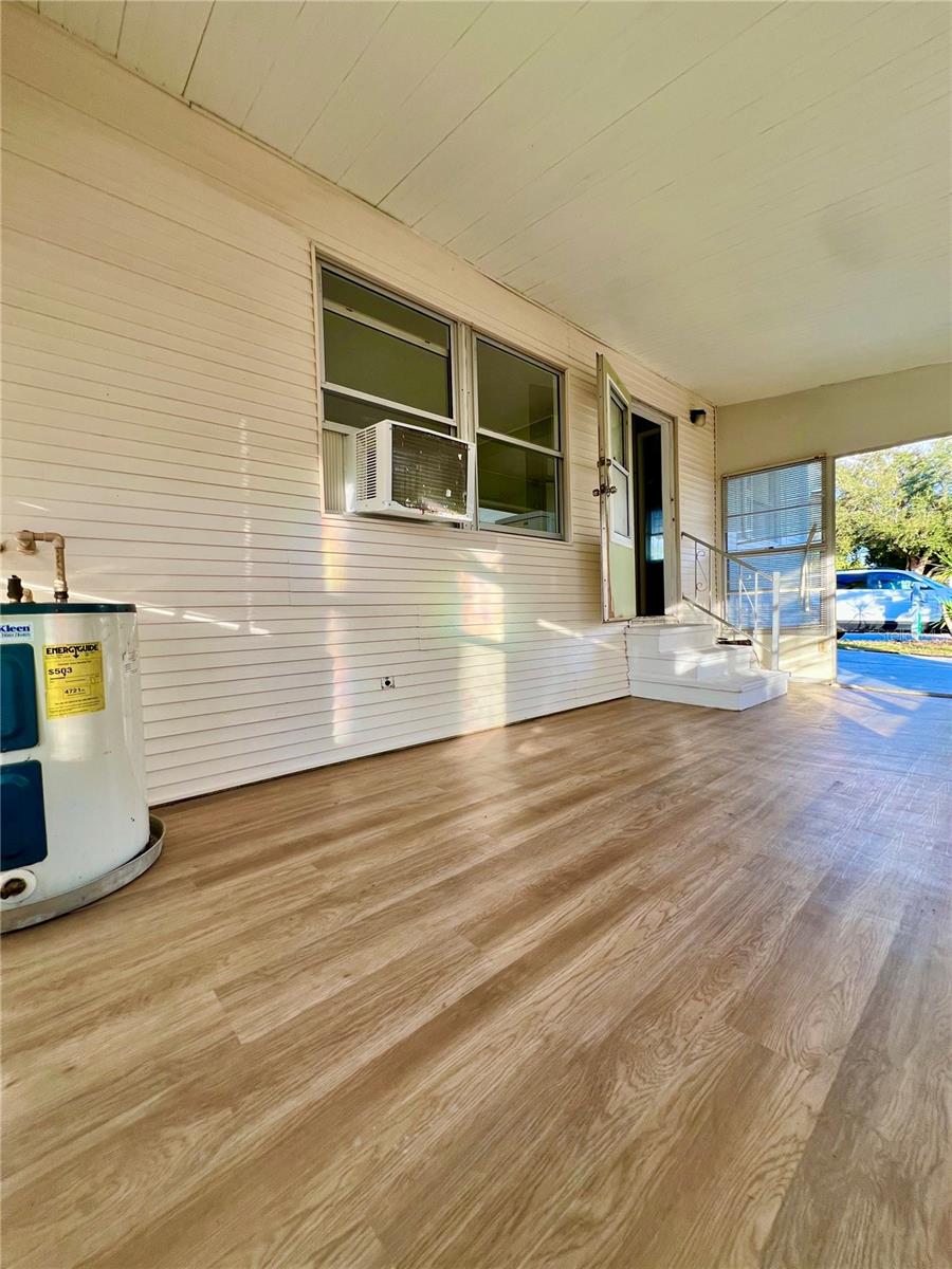 Image 14 of 33 For 2047 Kepner Drive