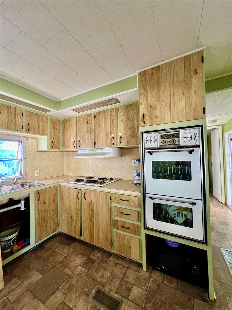 Image 20 of 33 For 2047 Kepner Drive